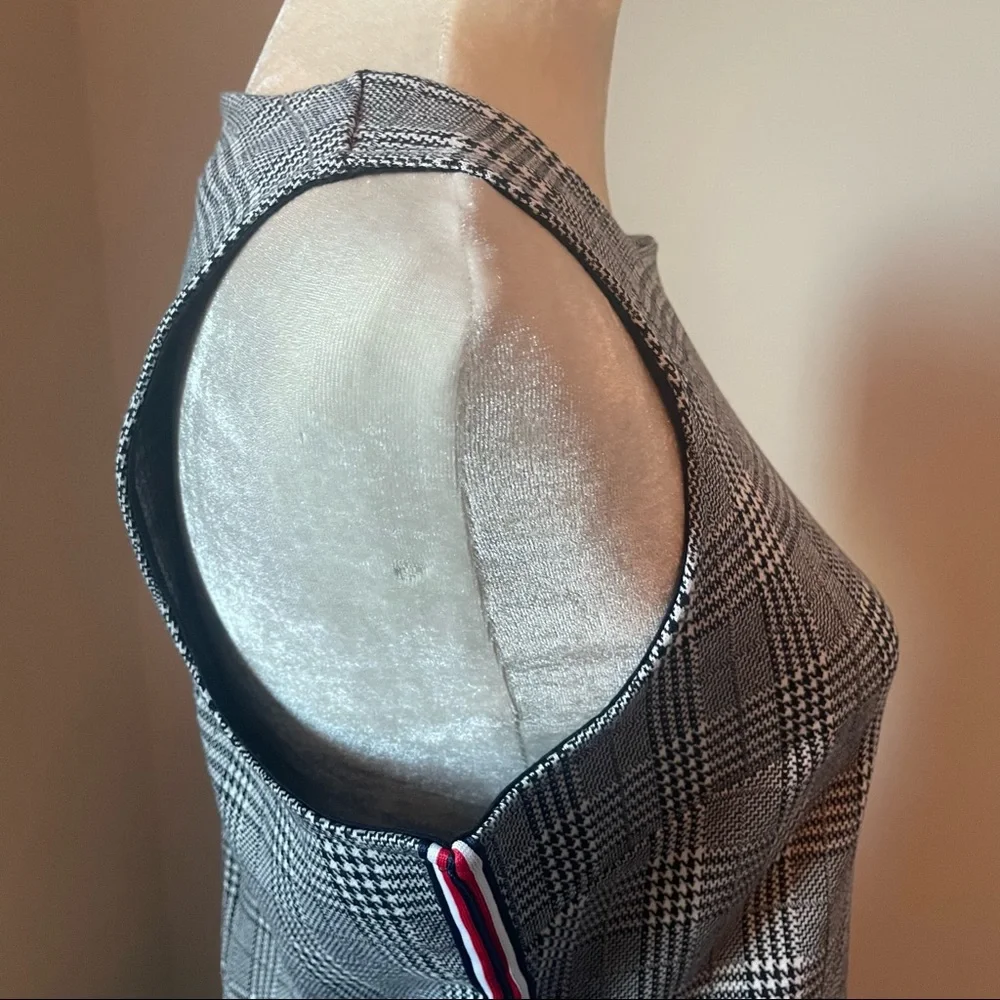 Banana Republic Sheath Dress - Picture 9 of 13